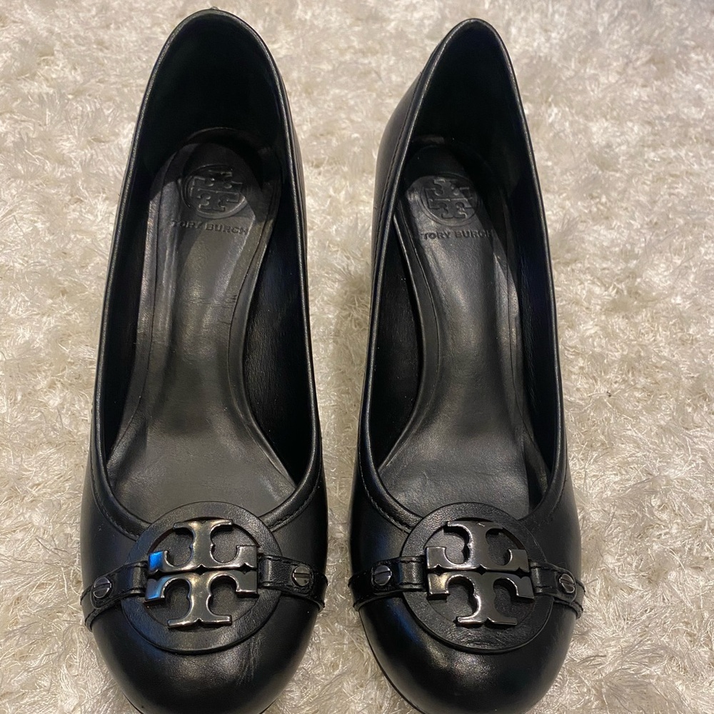 Tory Burch Black Pump Size 10.5